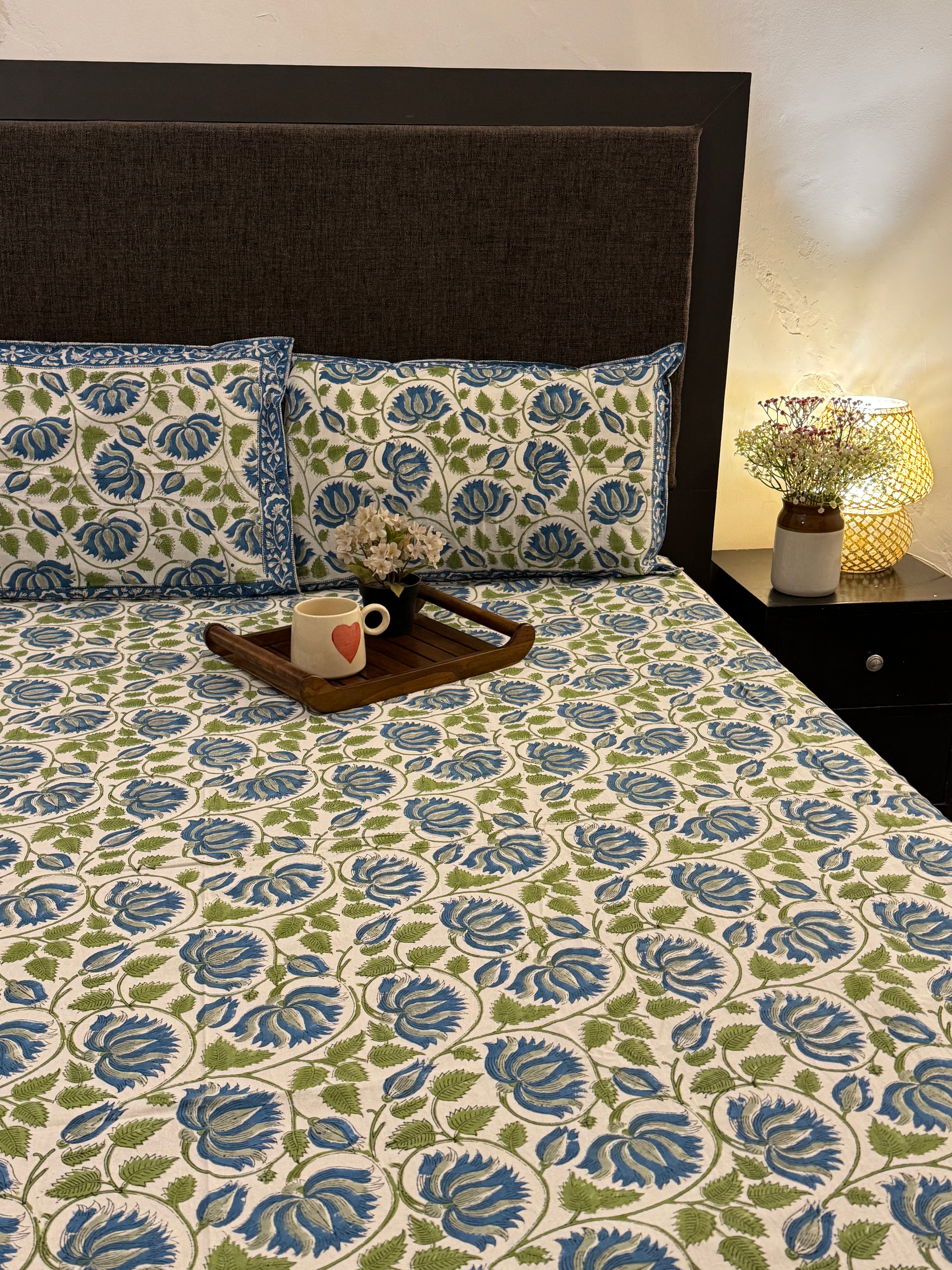 Lotus Bloom King Bedsheet
