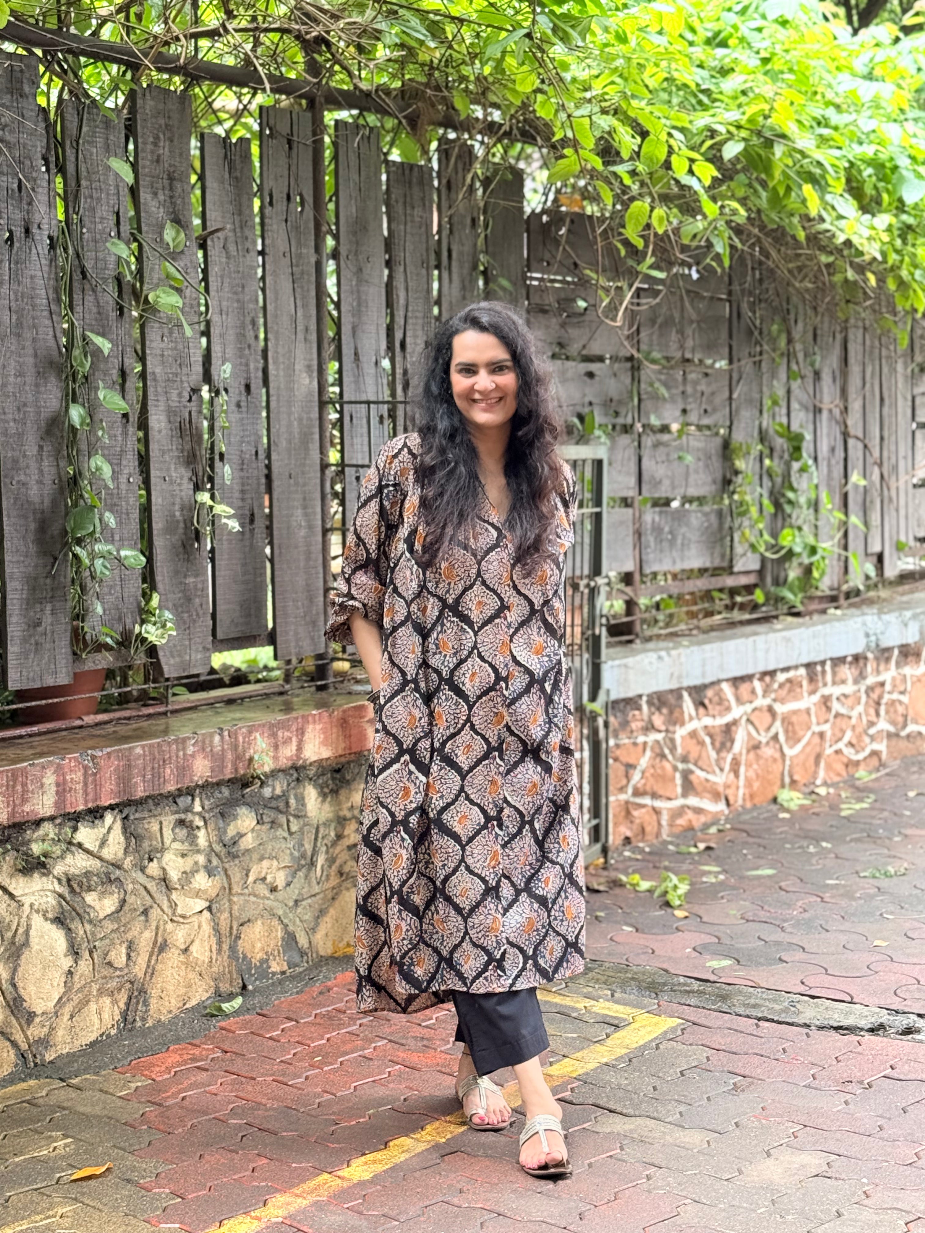 Saanjh Gather Antifit Kurta