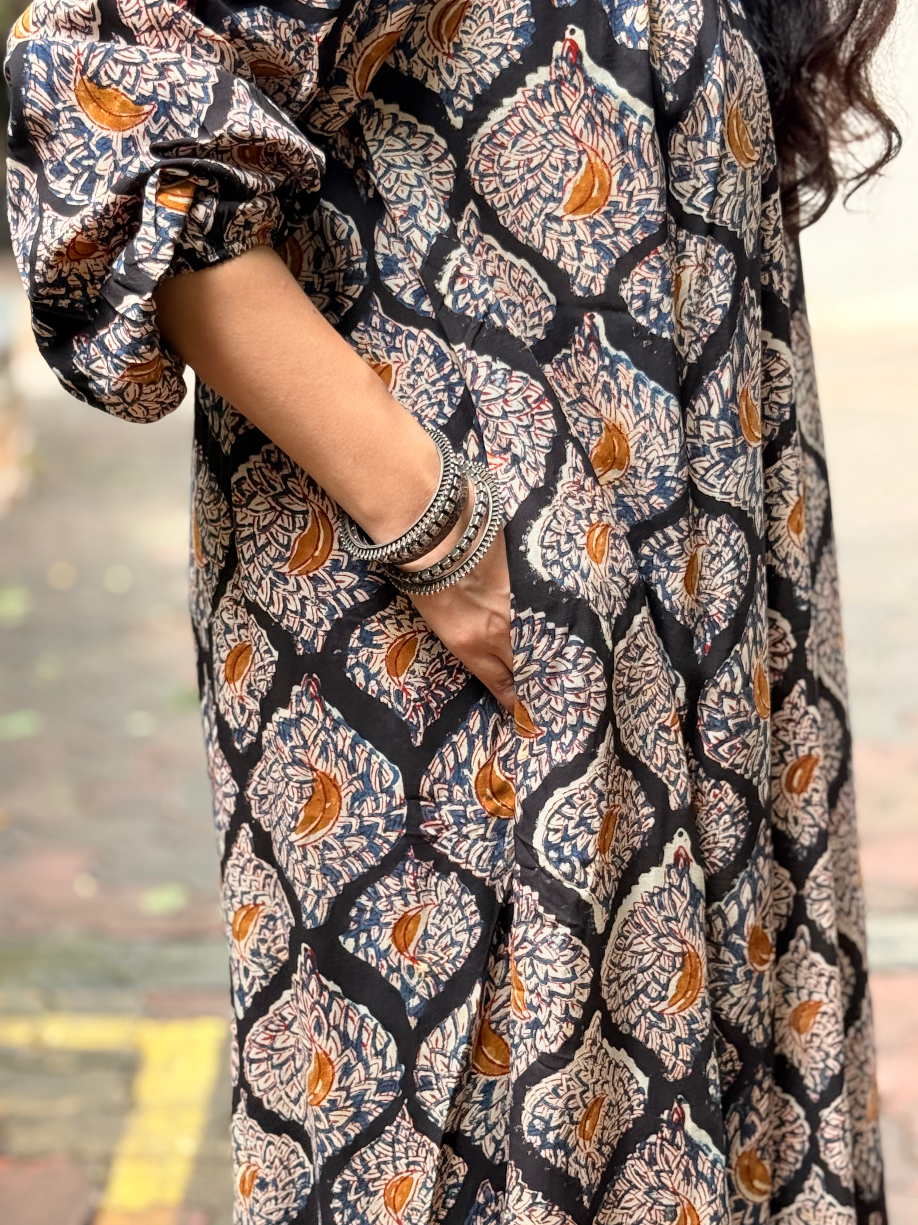 Saanjh Gather Antifit Kurta