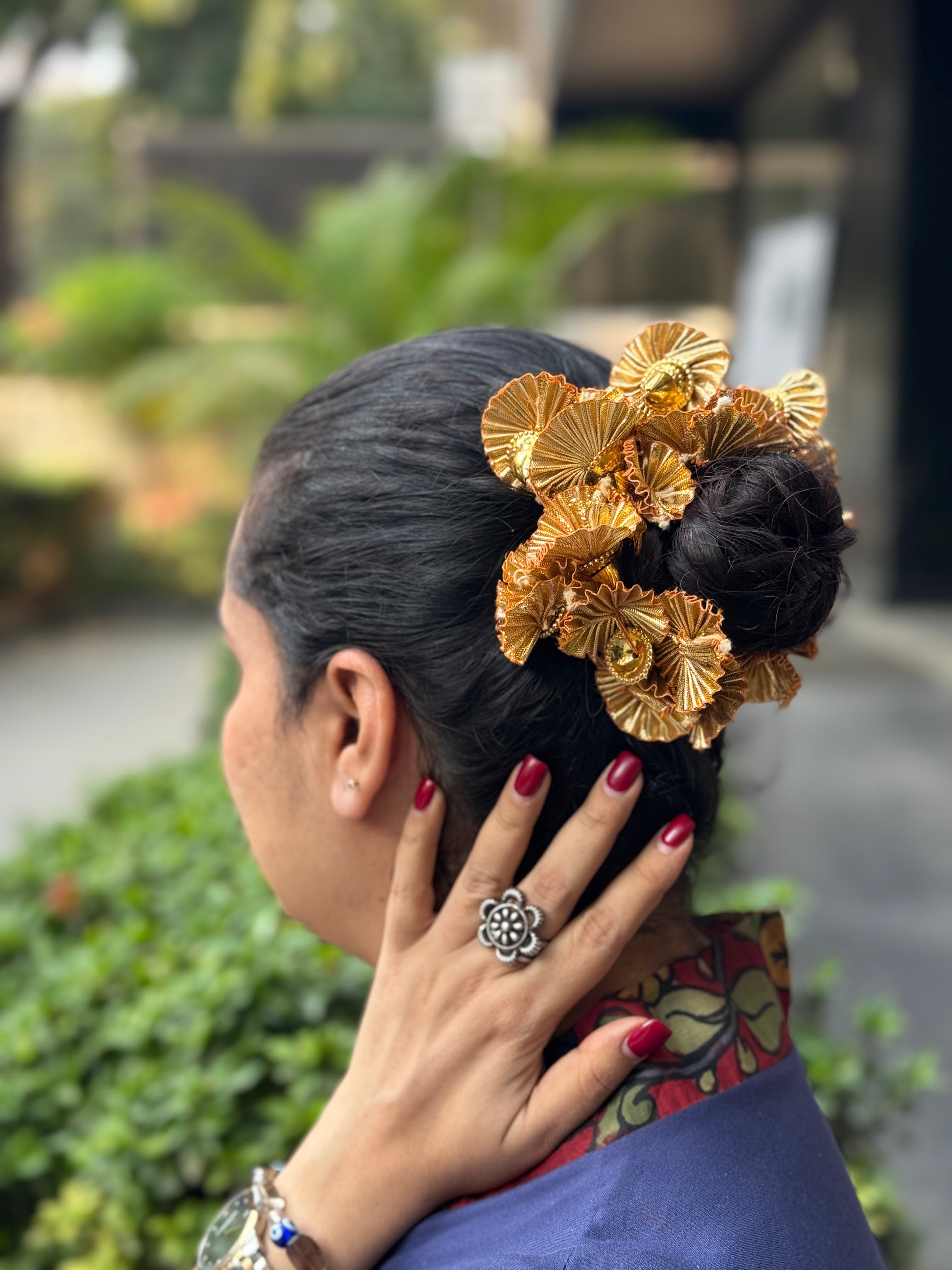 Sunehri Gajra Wrap