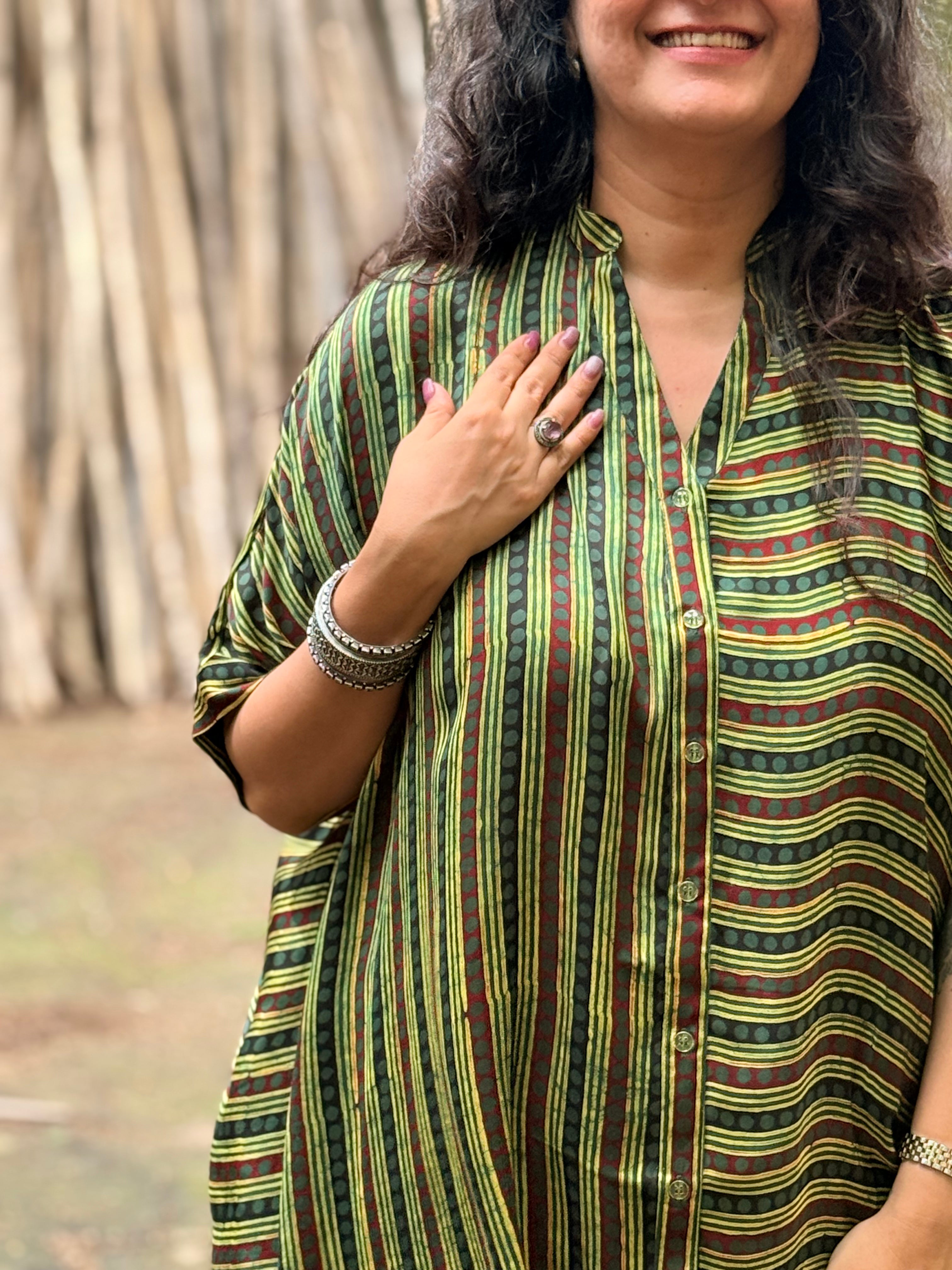 Ajrak Dot & Line Kaftan Shirt - Green