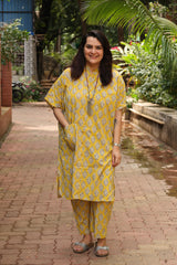 Mustard Feather Set