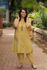 Mustard Feather Set
